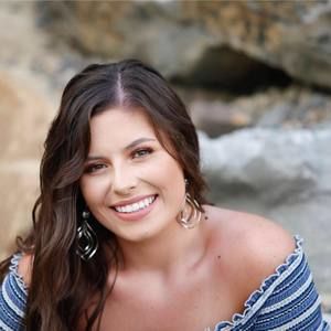 Meet your Posher, Alexis